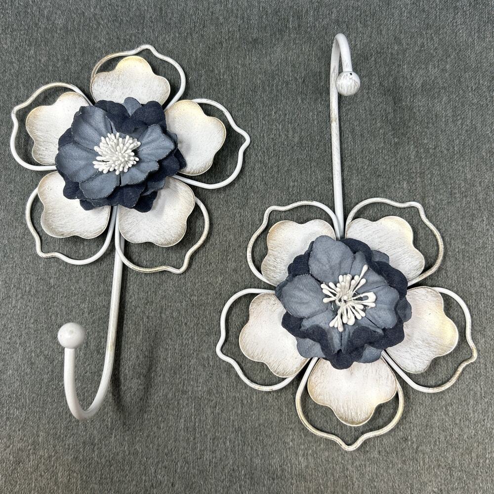 Vintage Enamel Metal Flower Wall Hooks Set Blue White Floral Towel Coat Hangers